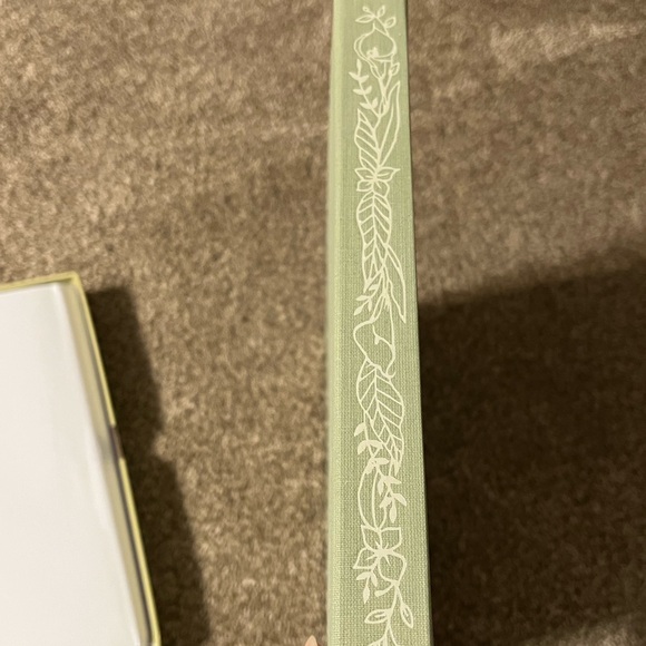 Archer & Olive Lovely Lilies Heirloom - Lined Notebook Journal Book Green - Picture 9 of 15